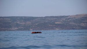 Flüchtlingsboot Nummer 11 bei Lesbos